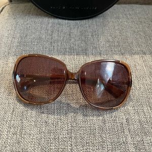 Marc Jacobs oversized women’s sunglasses